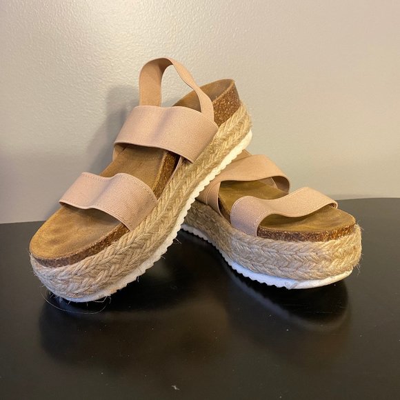 Steve Madden Shoes - Steve Madden Cybell Platform Sandals